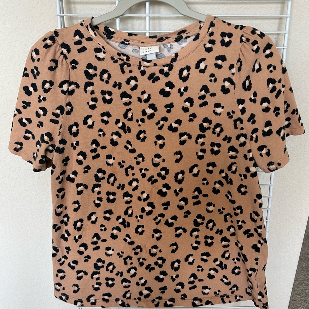 A New Day Tan and Black Boxy Short Sleeve Tee